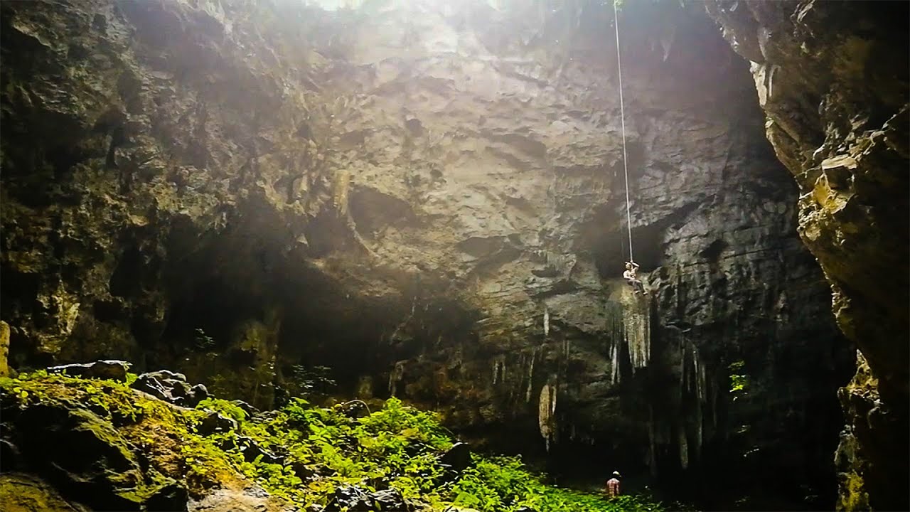 The Giant Sinkholes of China - YouTube