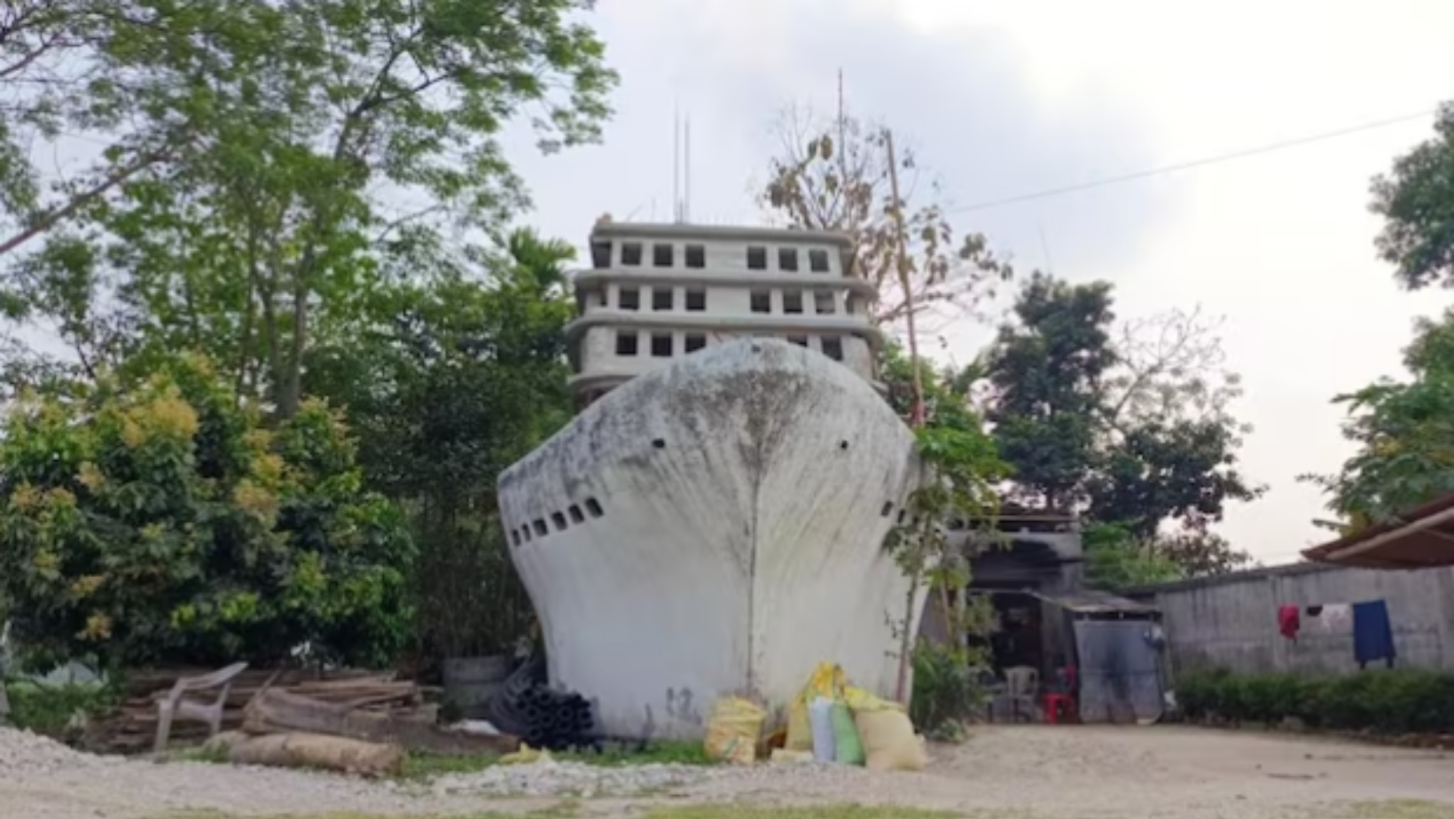 West Bengal man builds dream home resembling Titanic, makes waves in  architectural world | Pics￼ | Northeast Live