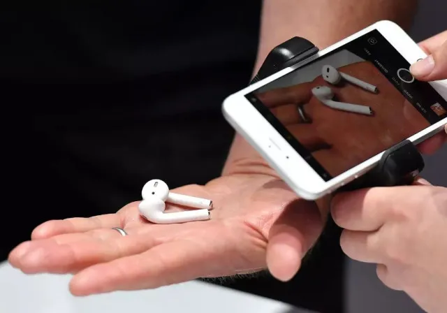 people are just learning why one airpod always drains faster than the other 8879